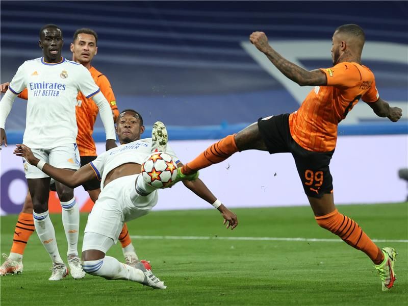 لقاء سابق بين الفريقين