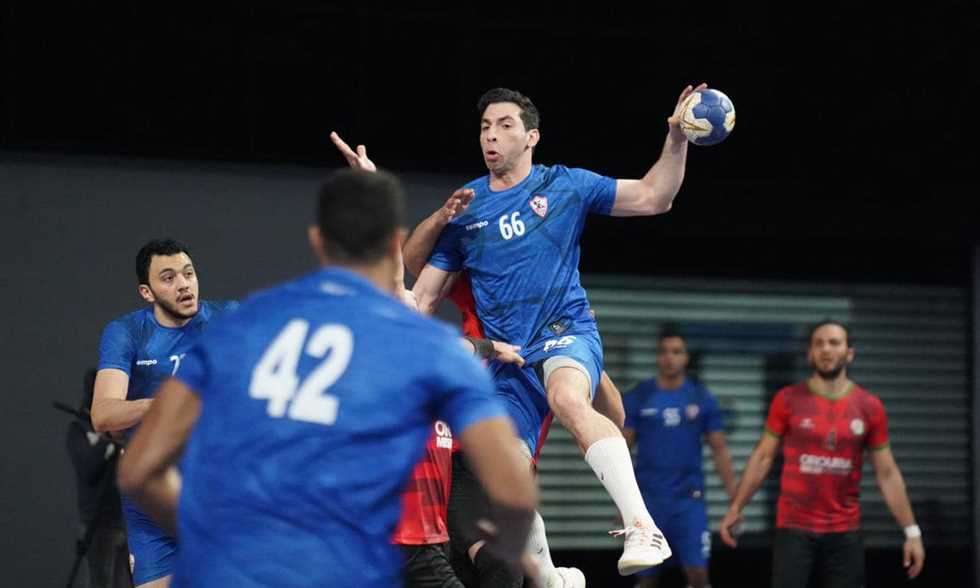 أحمد الأحمر