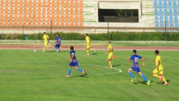 لقاء سابق بين الفريقين