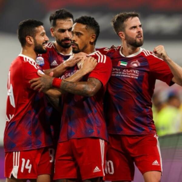 لاعبو الشارقة