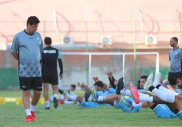 جانب من تدريبات الفريق