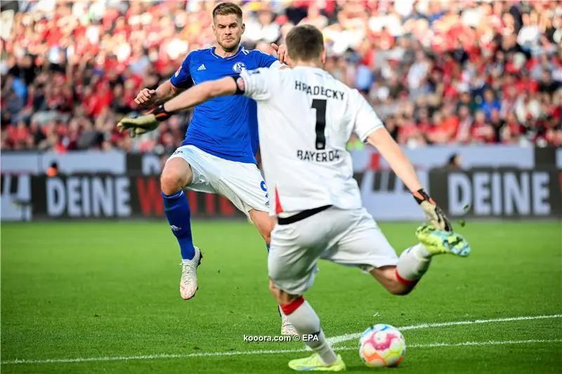 ?i=epa%2fsoccer%2f2022-10%2f2022-10-08%2f2022-10-08-10230839_epa