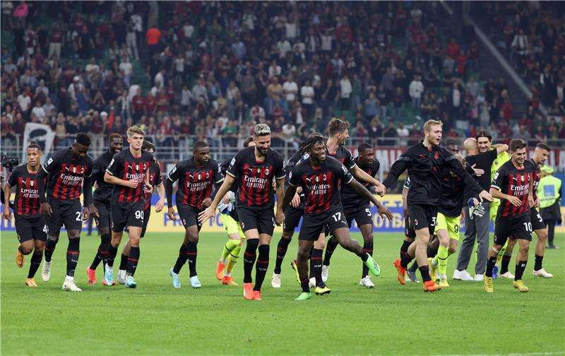 لاعبو ميلان