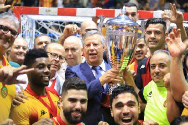 جانب من التتويج