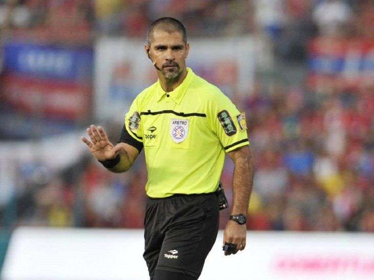 إيبر أكوينو