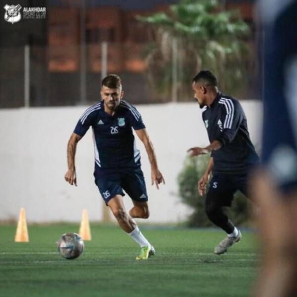 من تدريبات فريق الأخضر