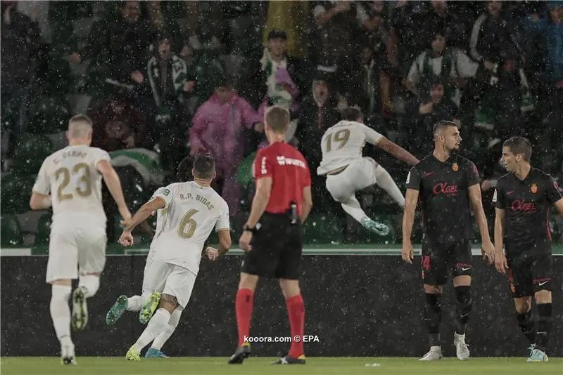 ?i=albums%2fmatches%2f2643633%2f2022-10-10-10235196_epa