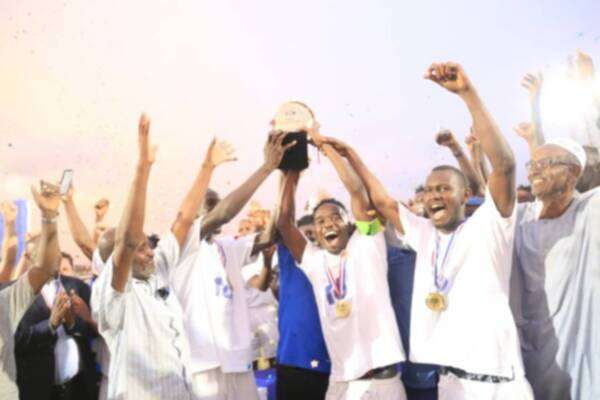 لاعبو الهلال