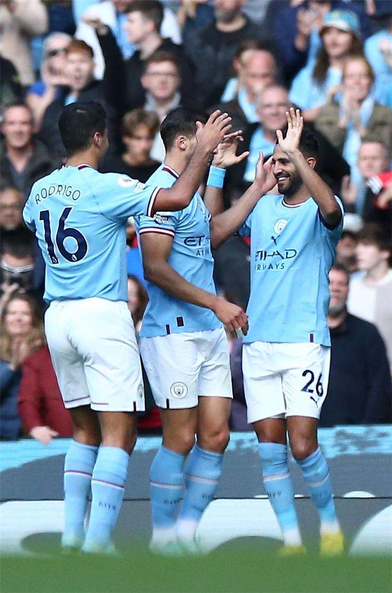 محرز مع لاعبي السيتي