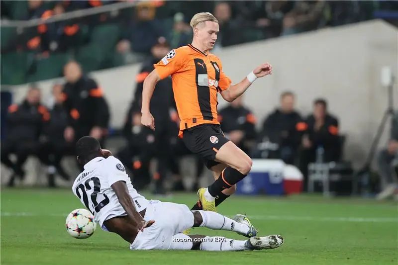 ?i=epa%2fsoccer%2f2022-10%2f2022-10-11%2f2022-10-11-10237043_epa