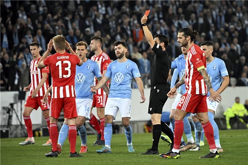 من مبارة الفريقين الأخيرة