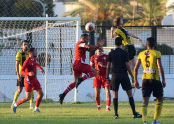 من لقاء سابق بين النجم الساحلي وأمل حمام سوسة