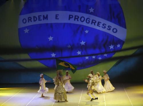 2010-11-11t210933z_01_bas08_rtridsp_3_soccer-latam-copa-draw_reuters