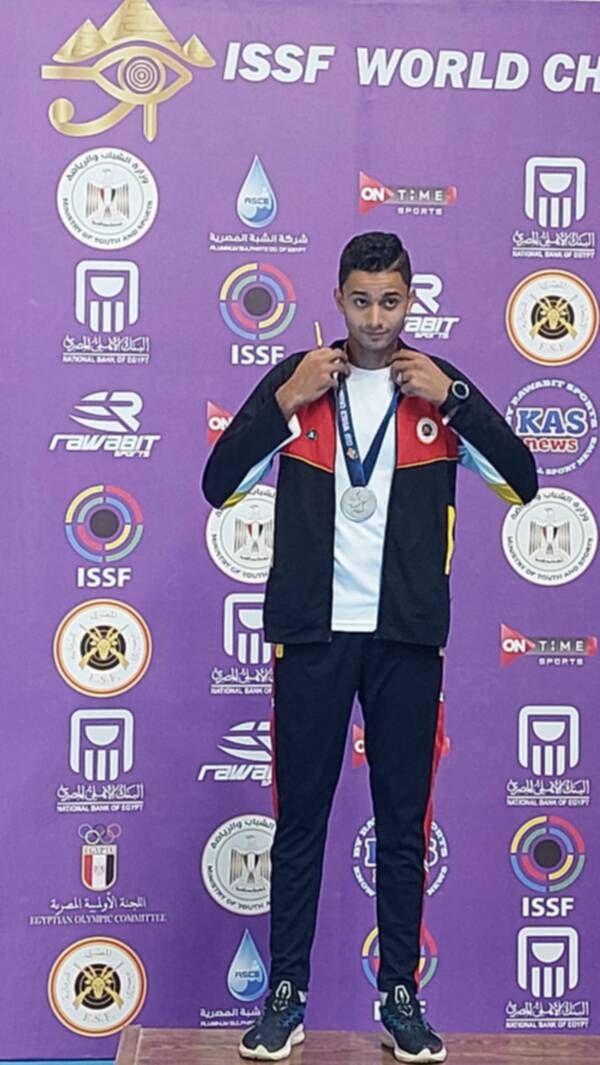 جانبب من التتويج