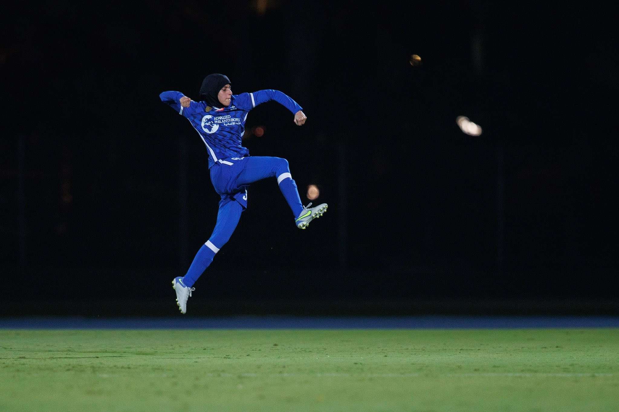 فرحة هلالية بالانتصار على الشباب