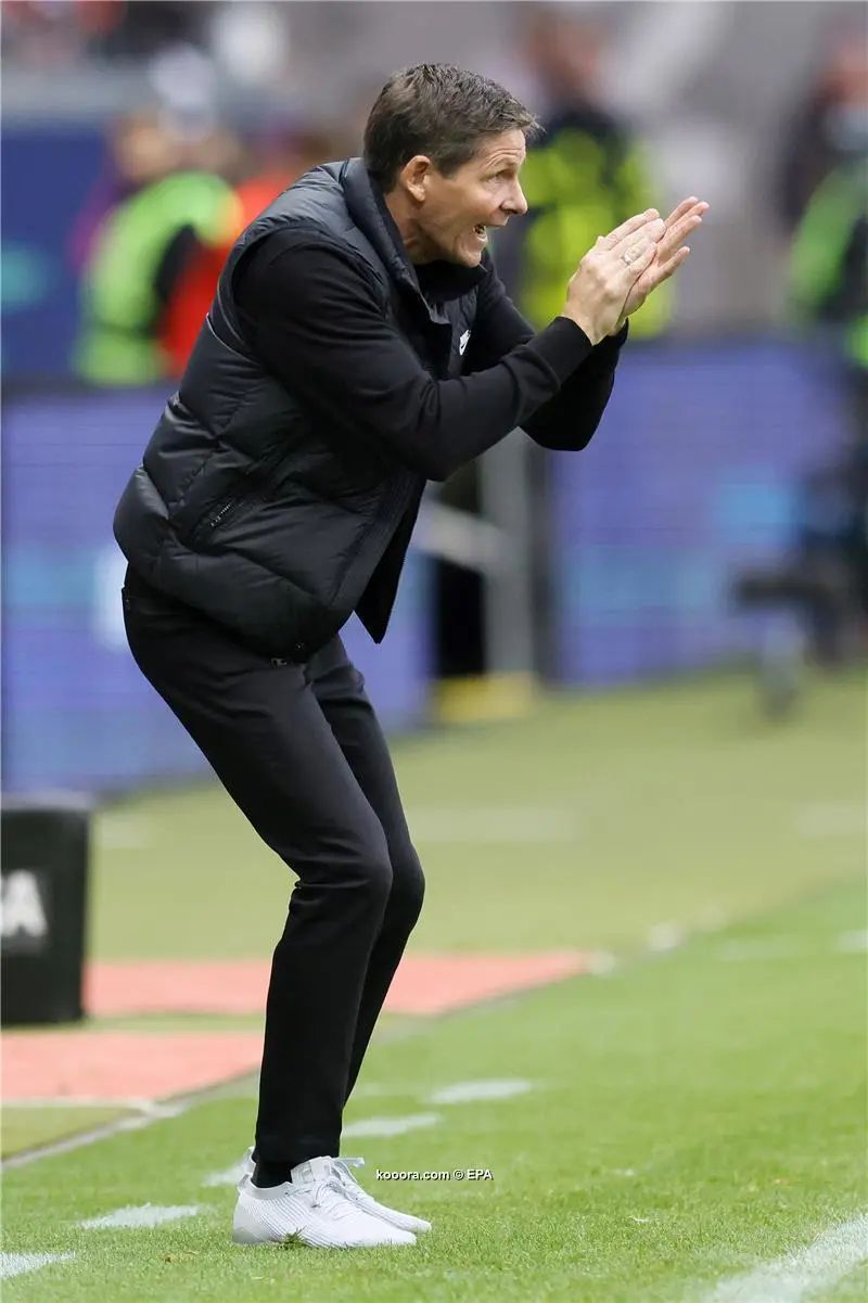 ?i=epa%2fsoccer%2f2022-10%2f2022-10-15%2f2022-10-15-10245393_epa