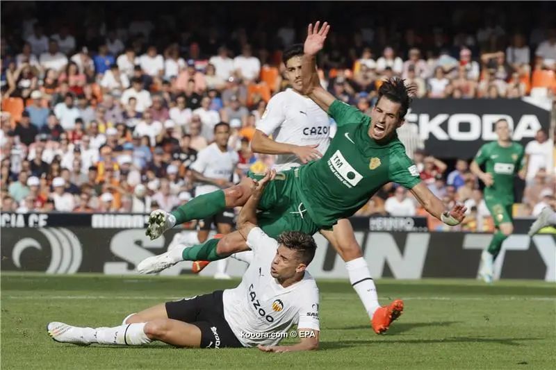 ?i=epa%2fsoccer%2f2022-10%2f2022-10-15%2f2022-10-15-10245357_epa