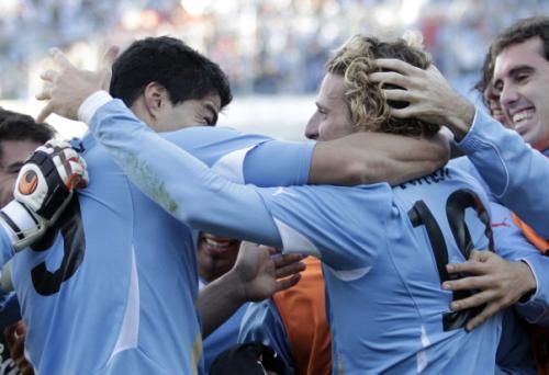 2011-07-24t201150z_01_sms22_rtridsp_3_soccer-copa_reuters