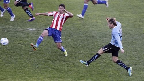 2011-07-24t201959z_01_jmg17_rtridsp_3_soccer-copa_reuters