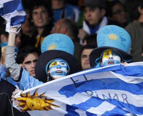 2011-07-24t190101z_01_jmg04_rtridsp_3_soccer-copa_reuters