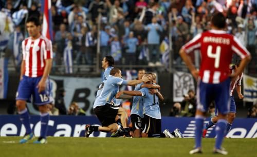 2011-07-24t210857z_01_jmg25_rtridsp_3_soccer-copa_reuters