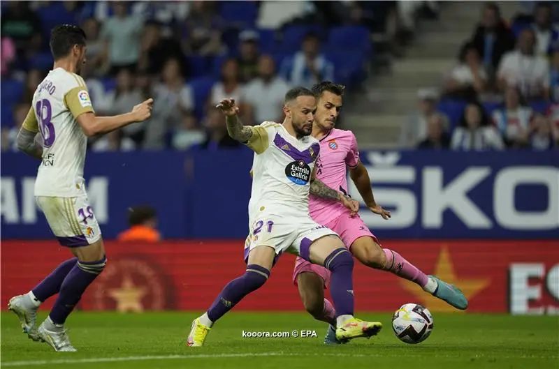 ?i=epa%2fsoccer%2f2022-10%2f2022-10-16%2f2022-10-16-10247684_epa