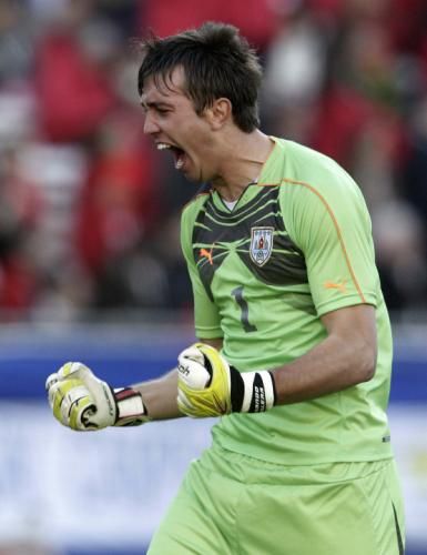 2011-07-24t201306z_01_mbz20_rtridsp_3_soccer-copa_reuters