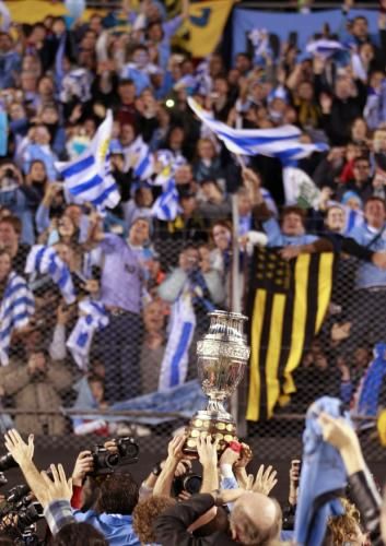 2011-07-24t224444z_01_mbz47_rtridsp_3_soccer-copa_reuters