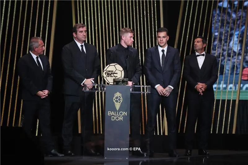 ?i=epa%2fsoccer%2f2022-10%2f2022-10-17%2f2022-10-17-10249601_epa