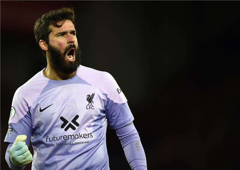 أليسون بيكر