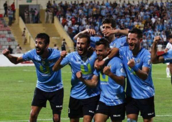 لاعبو الفيصلي