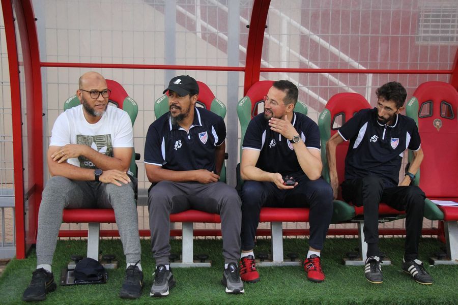 جريندو مع الجهاز الفني