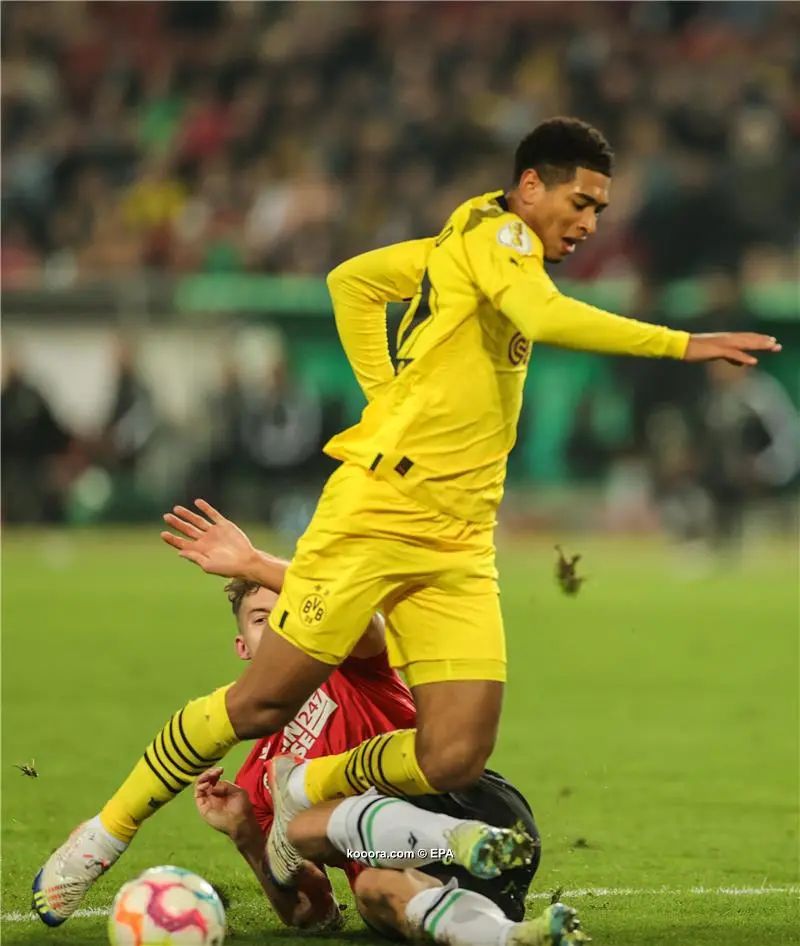 ?i=epa%2fsoccer%2f2022-10%2f2022-10-19%2f2022-10-19-10252953_epa