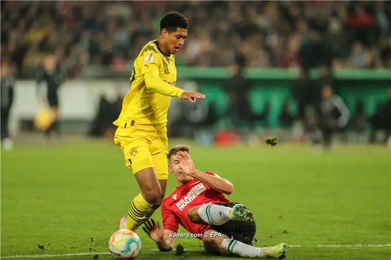 ?i=epa%2fsoccer%2f2022-10%2f2022-10-19%2f2022-10-19-10252952_epa