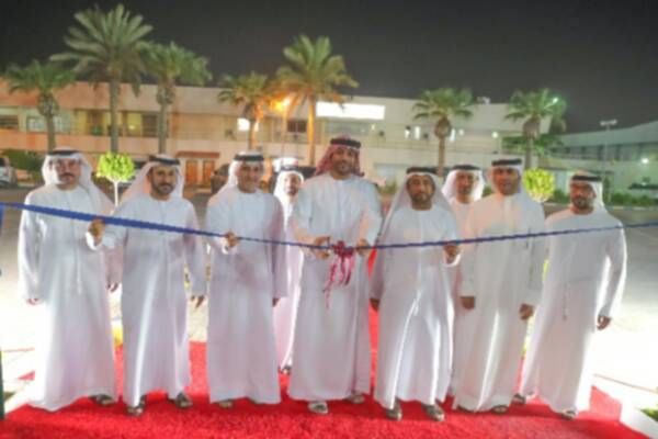 من الافتتاح