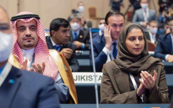 من الاجتماع