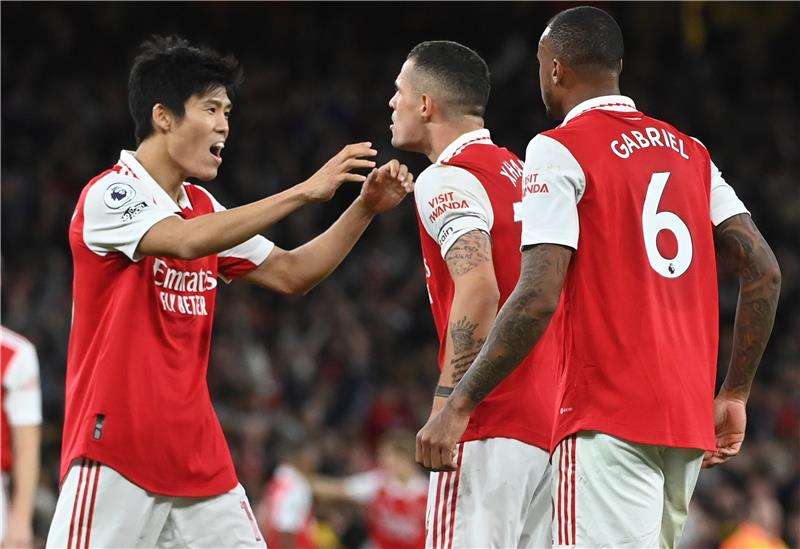 لاعبو أرسنال