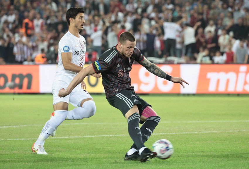 جانب من اللقاء (نقلا عن حساب الفريق علي تويتر)