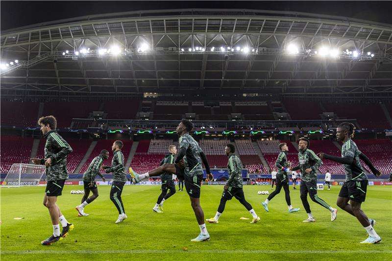 من تدريبات الفريق