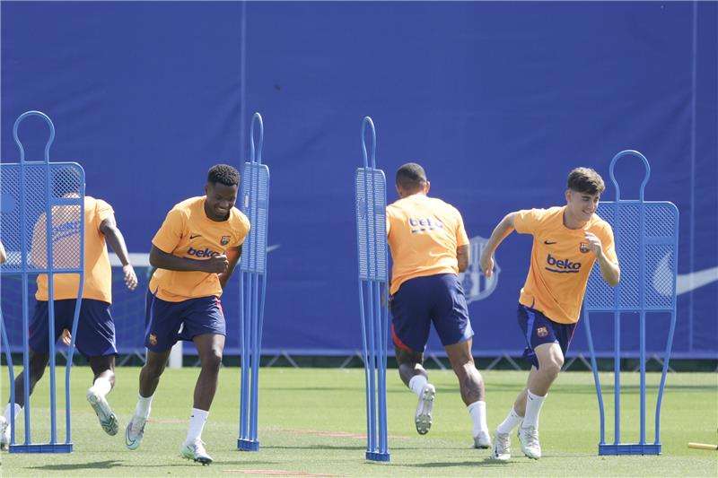 من مران برشلونة