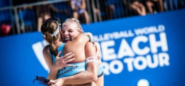 الزوجي التشيكي باربورا هيرمانوفا وماري سارا ستوكلوفا