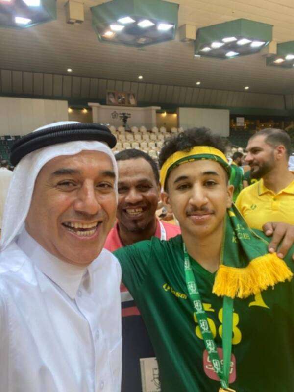 حسين خليفة الهزاع