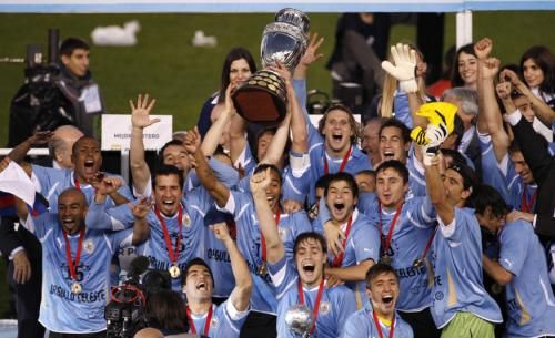 2011-07-24t222014z_01_mbz49_rtridsp_3_soccer-copa_reuters