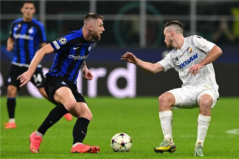 ميلان سكرينيار