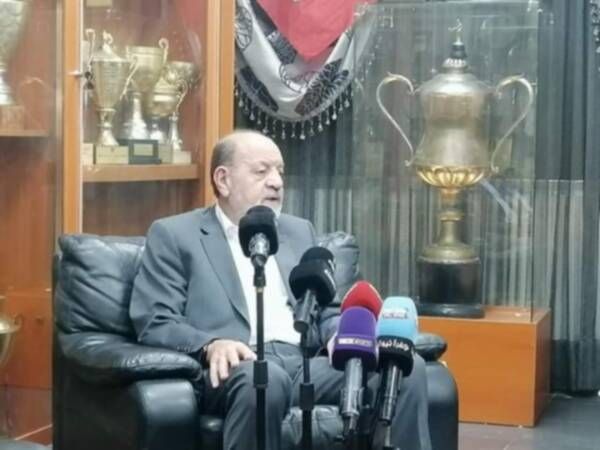 خلال حديث التلي في الاجتماع