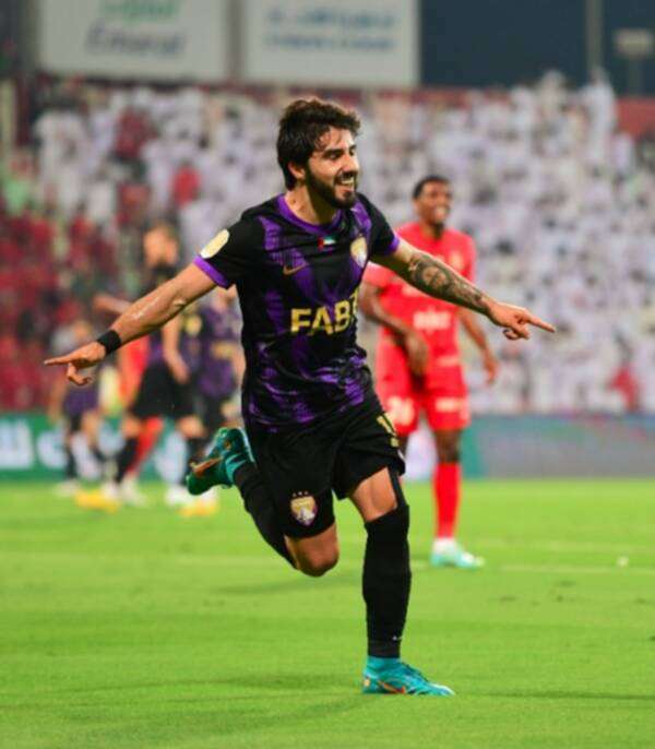 من لقاء شباب الأهلي والعين