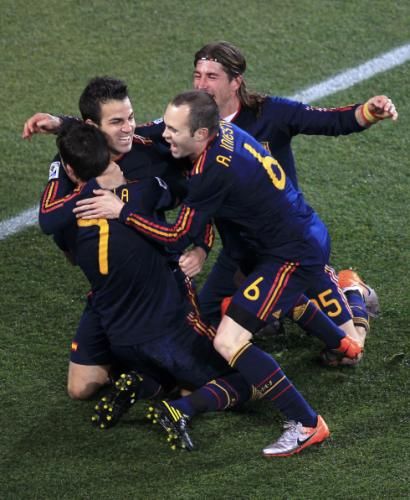 2010-07-03t201433z_01_wcb439_rtridsp_3_soccer-world_reuters