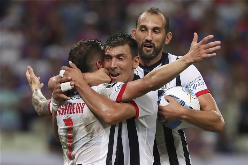 لاعبو أليانزا ليما