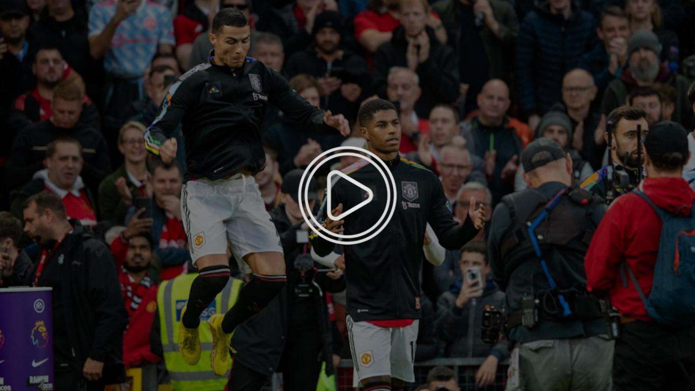 كريستيانو رونالدو (يسار)