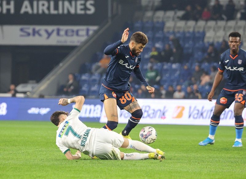 من اللقاء (نقلا عن حساب باشاك شهير علي تويتر)